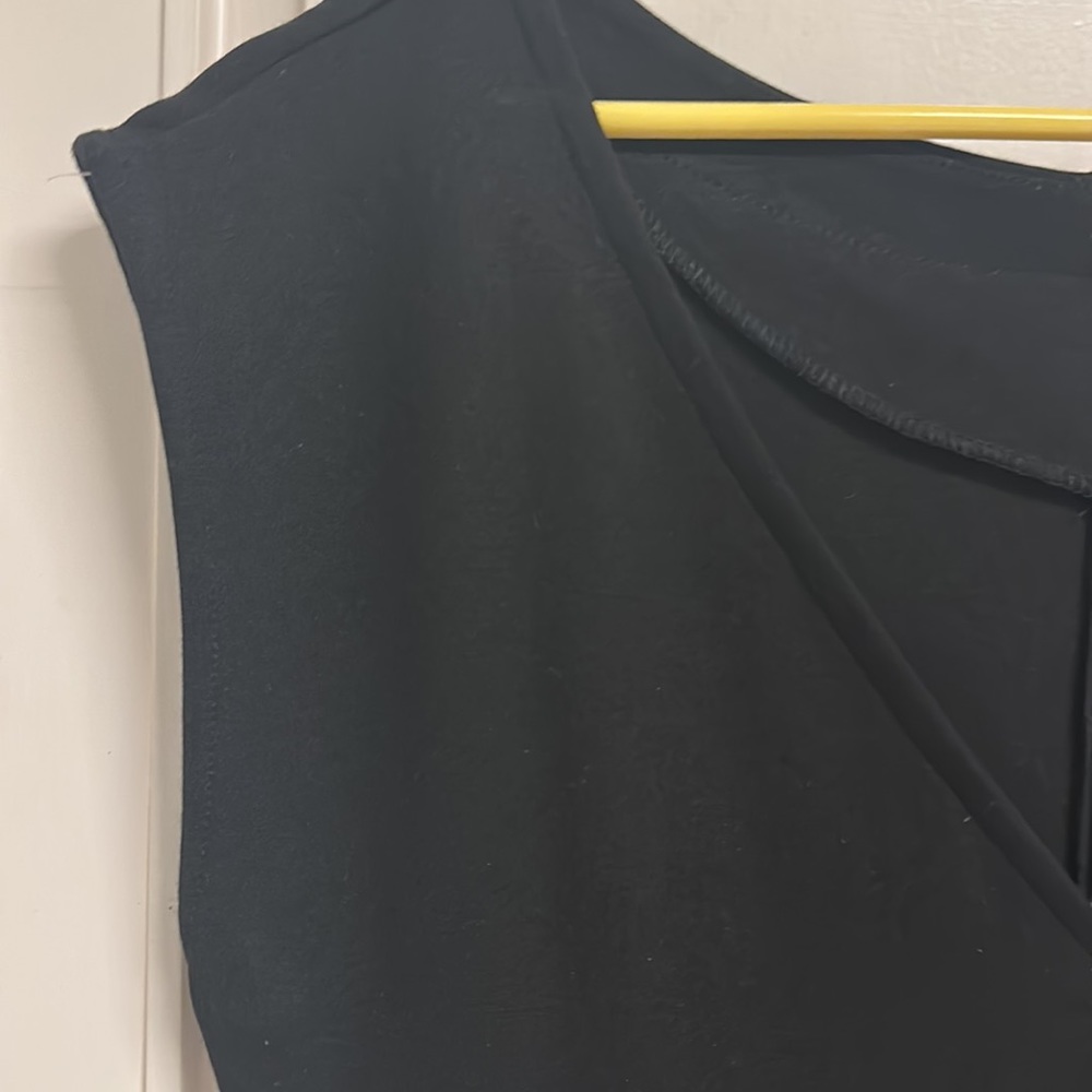 Zara Classic Black sleeveless dress with deep V-neck and zip at the back! NWOT - Picture 5 of 8